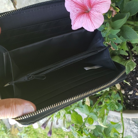 RAMPAGE WRISTLET Chevron design NWOT UNISEX - Picture 7 of 10